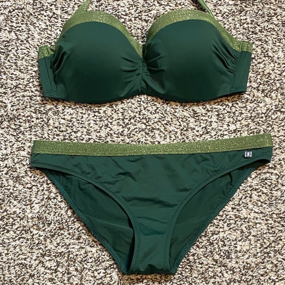 Jette 2 Tone Green Halter Bikini Set - Picture 5 of 8